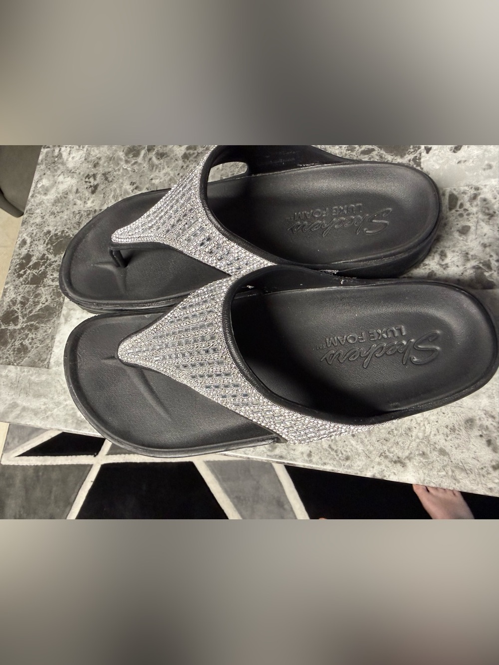 Skechers Sandals Black with Silver Rhinestones Size 8 - Picture 2 of 5